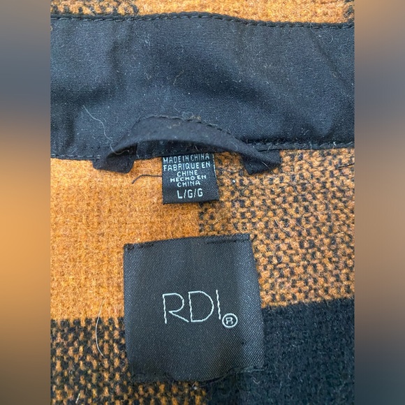 Plaid Jacket, oversized. Button down - Picture 3 of 10